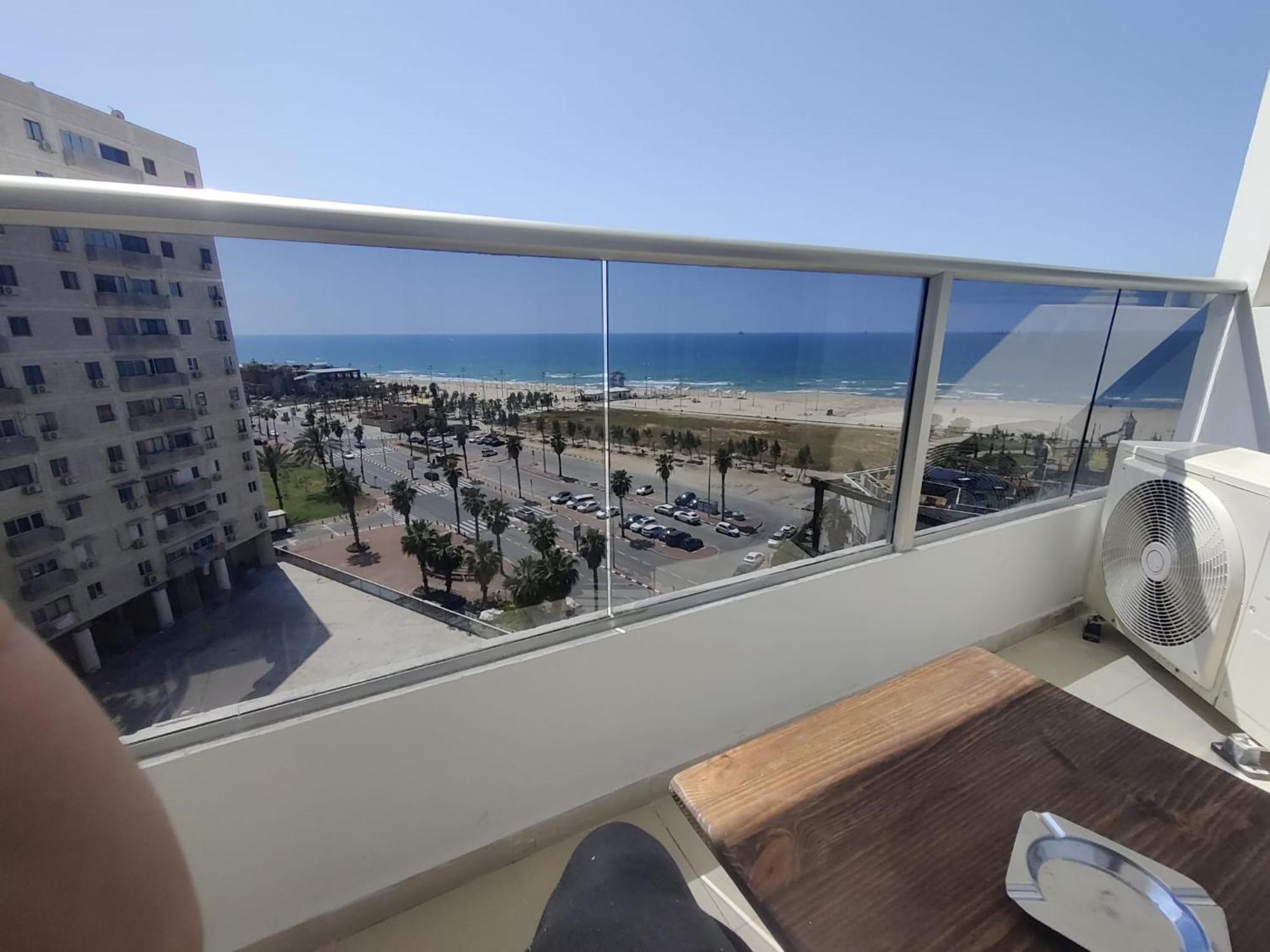 סוויטת פאר מול הים Apartment อัชโดด ภายนอก รูปภาพ